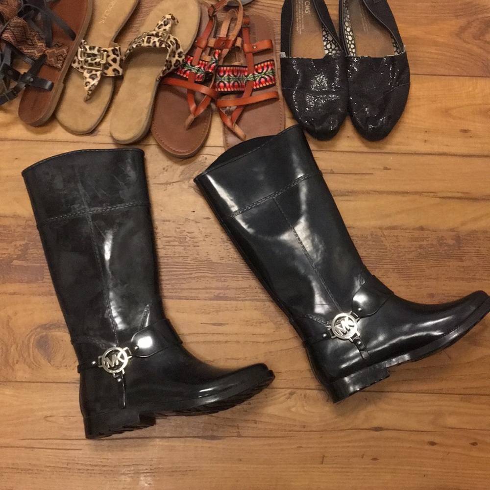 Michael kors rain boots